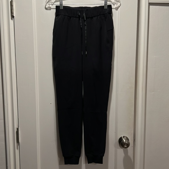 Lululemon On The Fly Jogger Black Size 2 - Picture 9 of 11